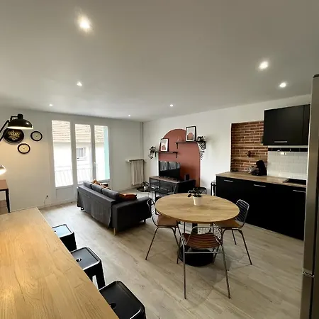 Le Contemporain Apartment