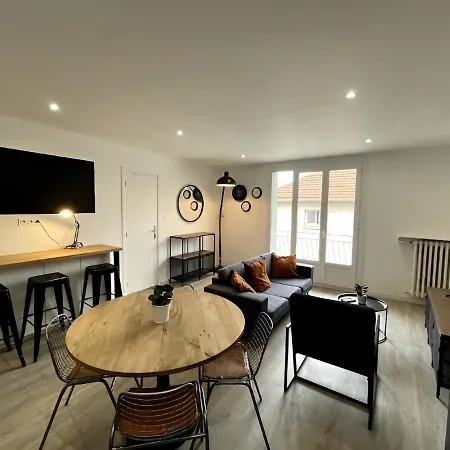 Le Contemporain Apartment